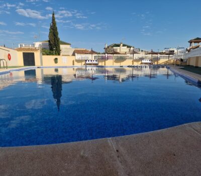 Бунгало 53 кв.м в Торревьехе с террасой у моря