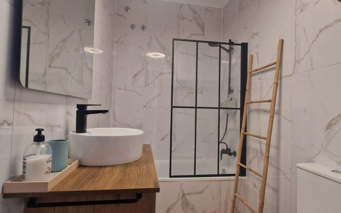 Бунгало 53 кв.м в Торревьехе с террасой у моря