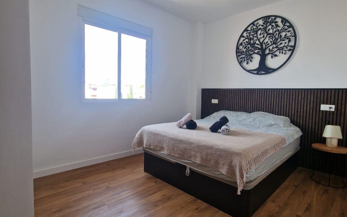 Бунгало 53 кв.м в Торревьехе с террасой у моря