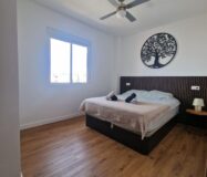 Бунгало 53 кв.м в Торревьехе с террасой у моря