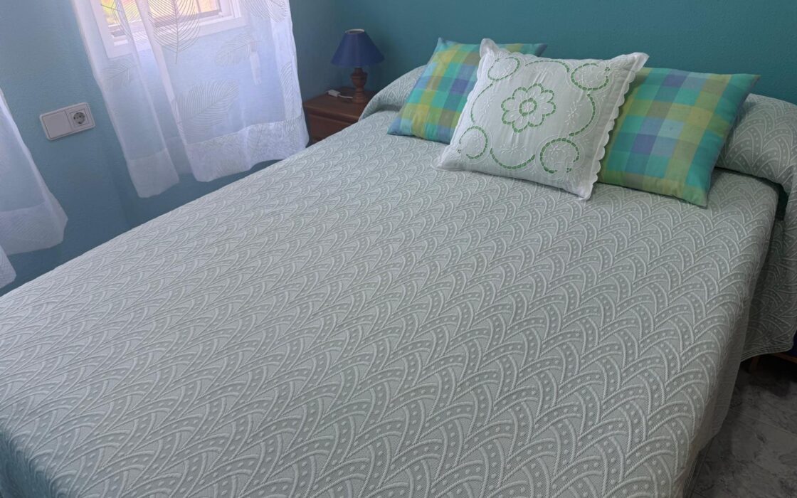 Бунгало 70 кв.м в Ориуэла Косте у моря с 3 спальнями