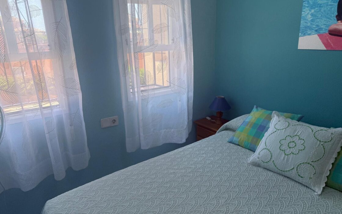 Бунгало 70 кв.м в Ориуэла Косте у моря с 3 спальнями