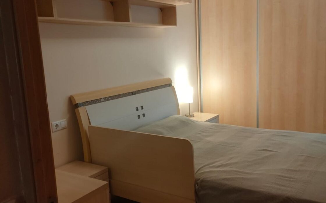 Бунгало с террасой в Лос-Анджелесе, 2 спальни, 60 кв.м