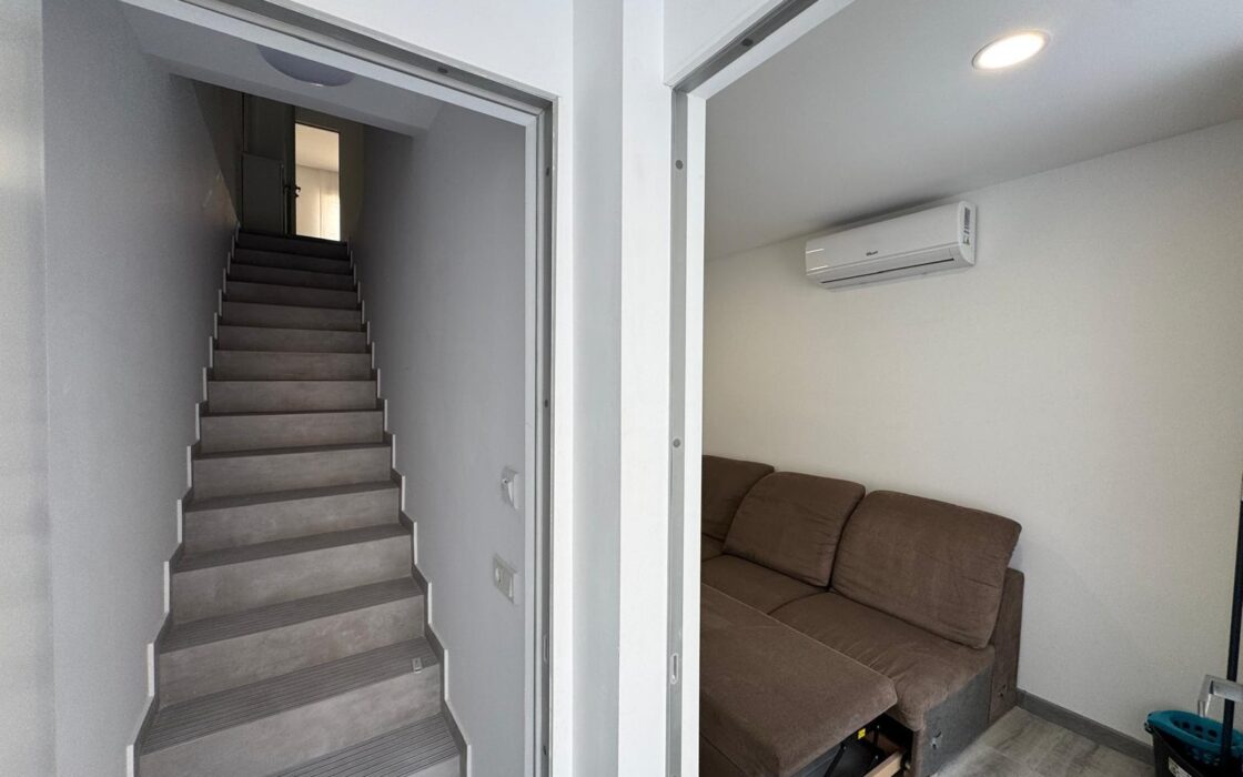 Бунгало-дуплекс в Коста Бланке, 105 кв.м, терраса, 250 м до моря