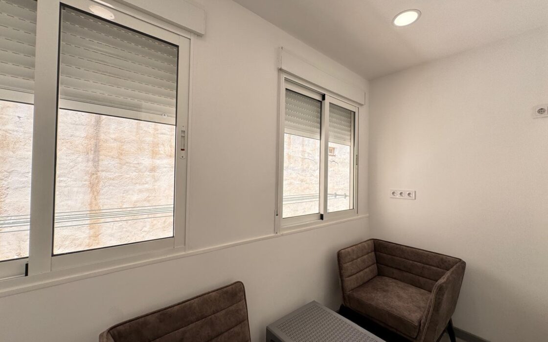 Бунгало-дуплекс в Коста Бланке, 105 кв.м, терраса, 250 м до моря