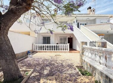 Бунгало на Коста-Бланці 68 кв.м з 2 спальнями біля моря