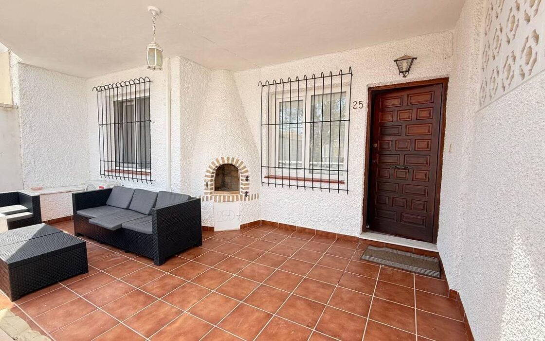 Бунгало на Коста-Бланці 68 кв.м з 2 спальнями біля моря