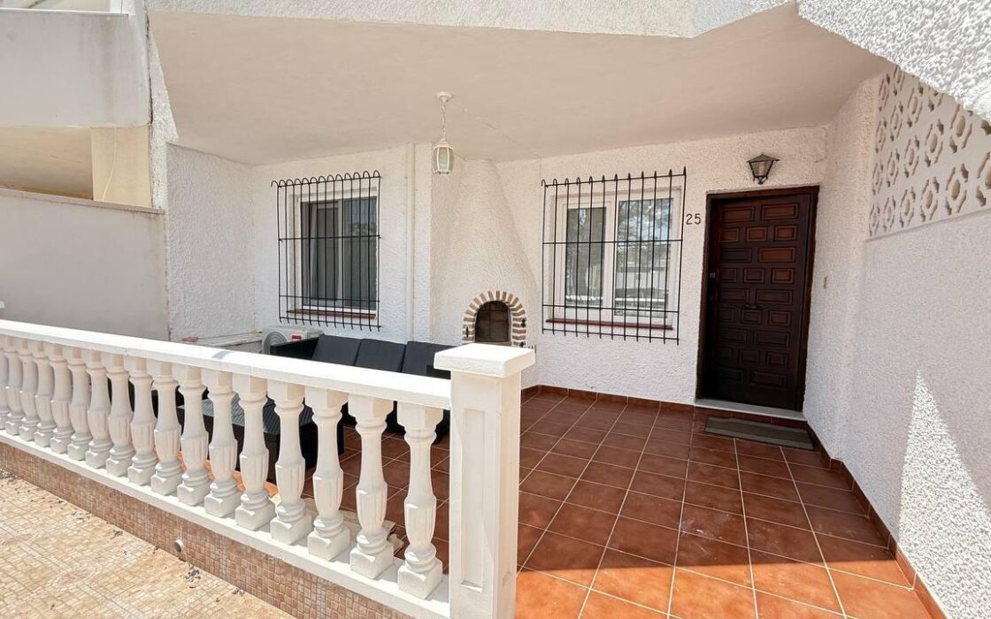 Бунгало на Коста-Бланці 68 кв.м з 2 спальнями біля моря