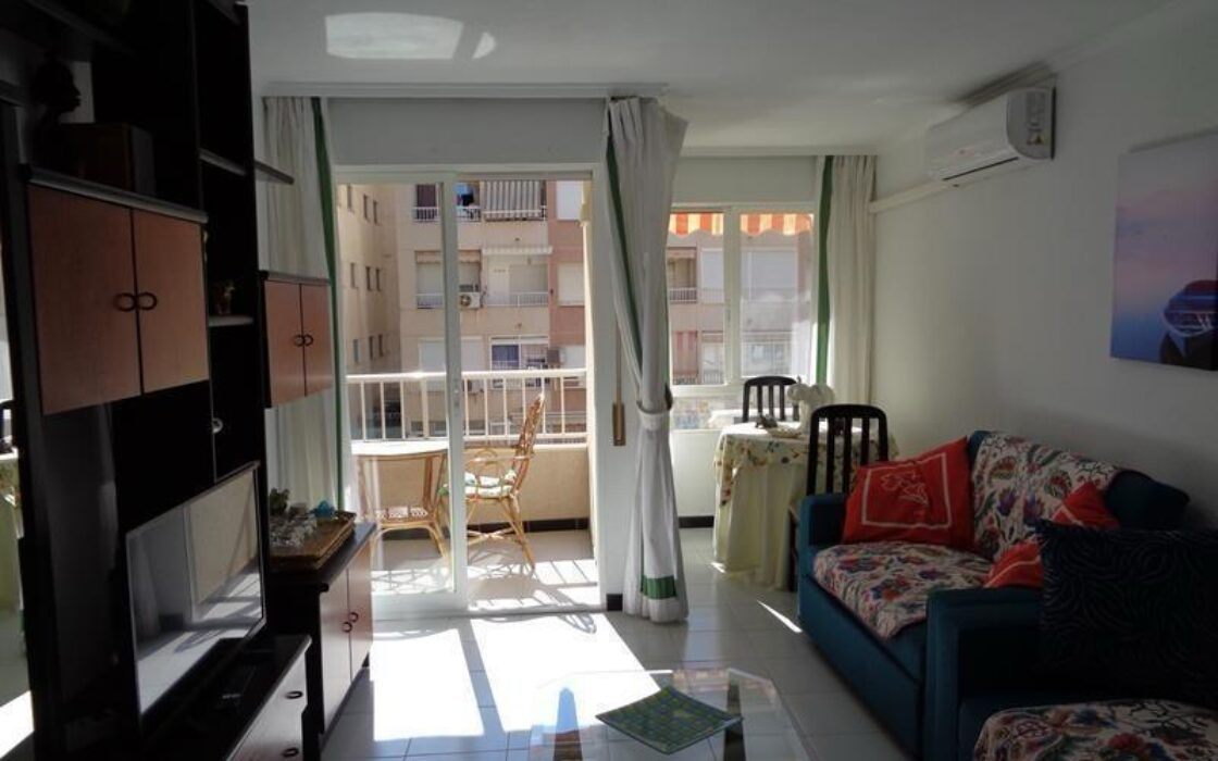 Бунгало в Ориуэла Коста с террасой 58 кв.м у моря