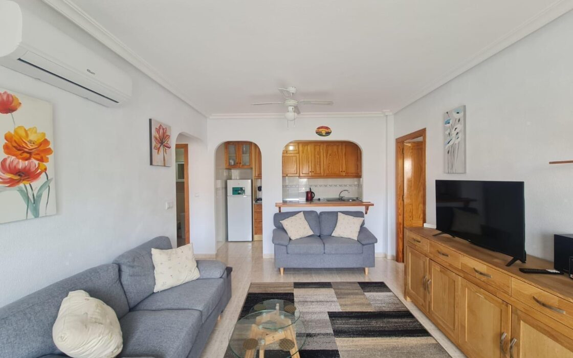 Бунгало в Ориуэла Коста с террасой 58 кв.м у моря