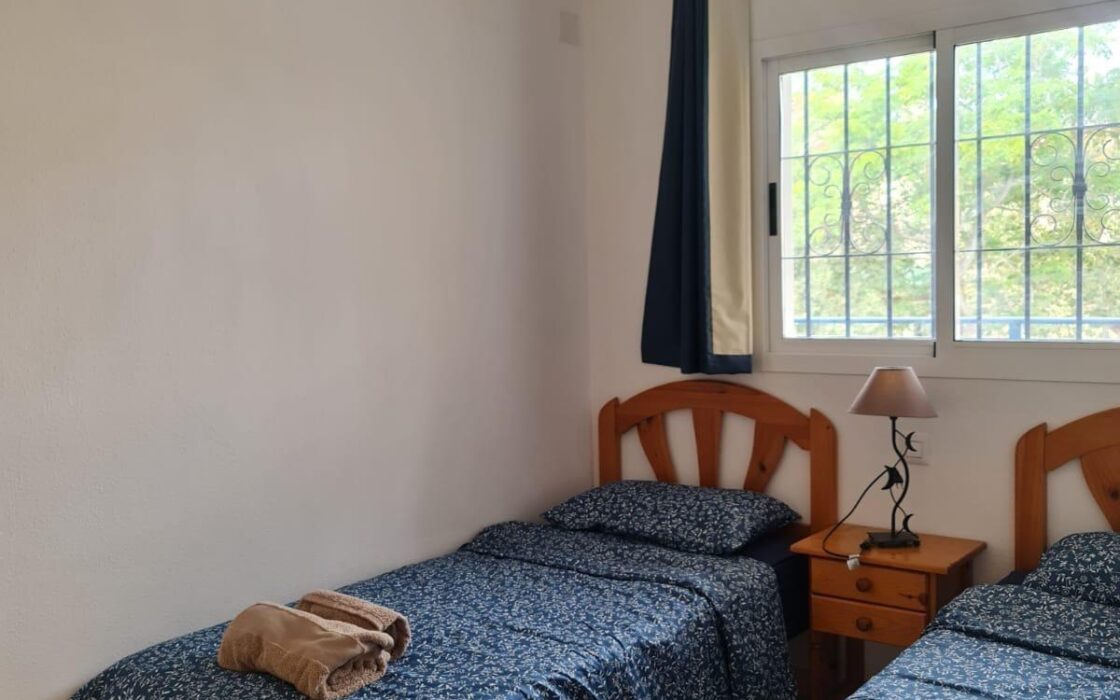 Бунгало в Ориуэла Коста с террасой 58 кв.м у моря