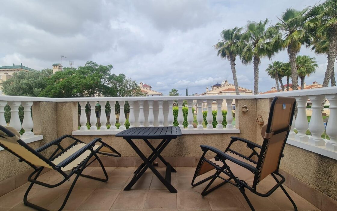 Бунгало в Ориуэла Коста с террасой 58 кв.м у моря