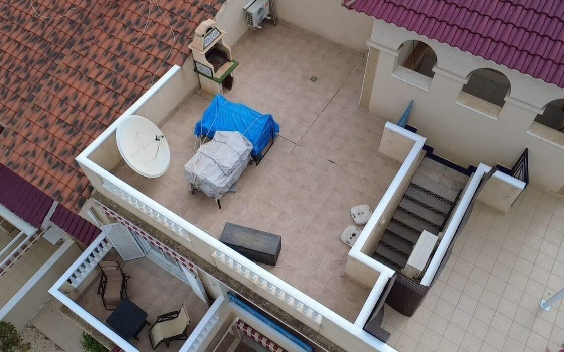 Бунгало в Ориуэла Коста с террасой 58 кв.м у моря