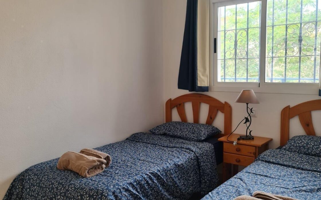 Бунгало в Ориуэла Коста с террасой 58 кв.м у моря