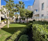 Стильне бунгало з терасою в Торрев’єсі 73 кв.м біля моря