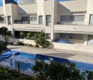 Стильне бунгало з терасою в Торрев’єсі 73 кв.м біля моря