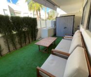 Стильне бунгало з терасою в Торрев’єсі 73 кв.м біля моря