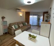 Стильне бунгало з терасою в Торрев’єсі 73 кв.м біля моря