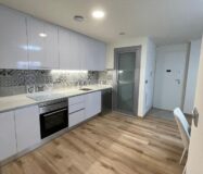 Стильне бунгало з терасою в Торрев’єсі 73 кв.м біля моря