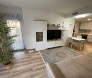 Стильне бунгало з терасою в Торрев’єсі 73 кв.м біля моря