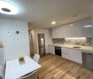 Стильне бунгало з терасою в Торрев’єсі 73 кв.м біля моря