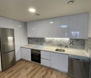 Стильне бунгало з терасою в Торрев’єсі 73 кв.м біля моря