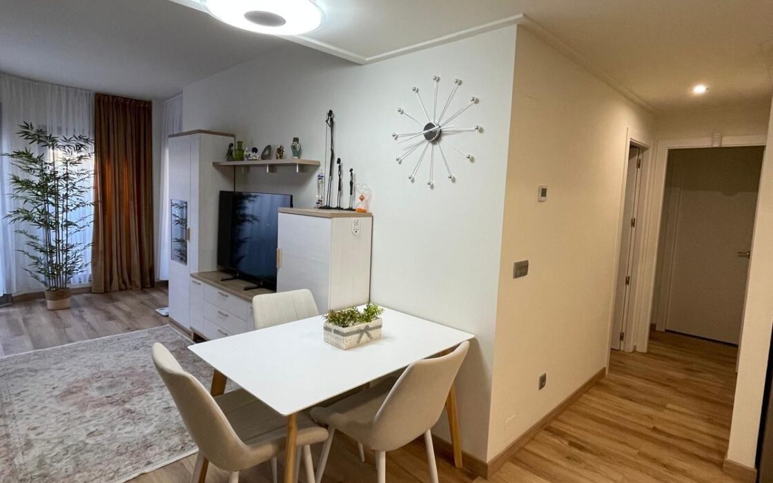 Стильне бунгало з терасою в Торрев’єсі 73 кв.м біля моря