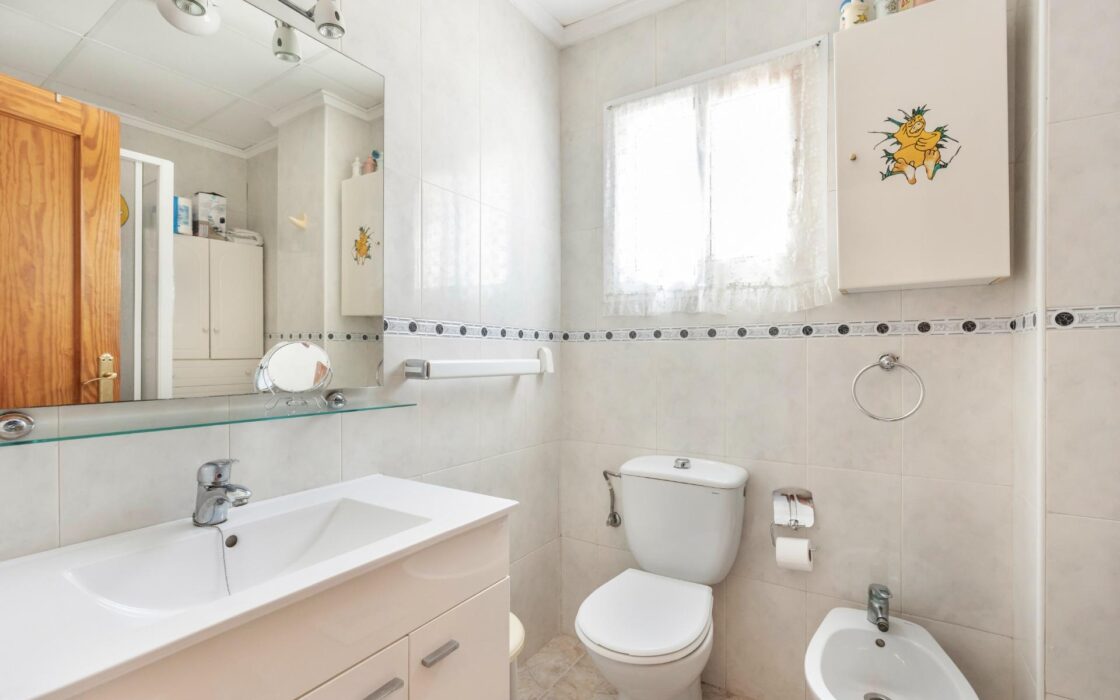 Бунгало в Торревьехе у моря с видом 87 кв.м, 5 комнат