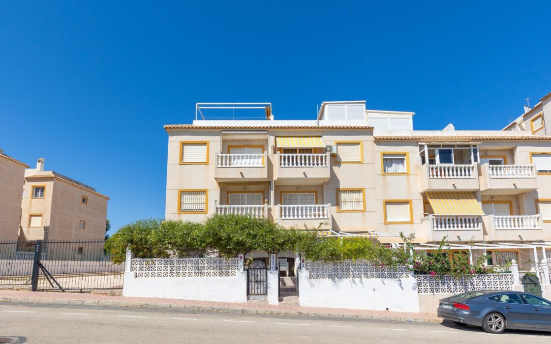 Бунгало в Торревьехе у моря с видом 87 кв.м, 5 комнат