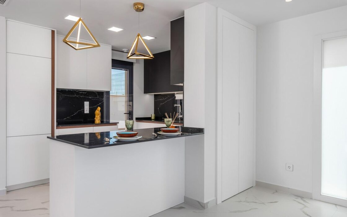 Бунгало 92 кв.м с видом на море в San Miguel de Salinas