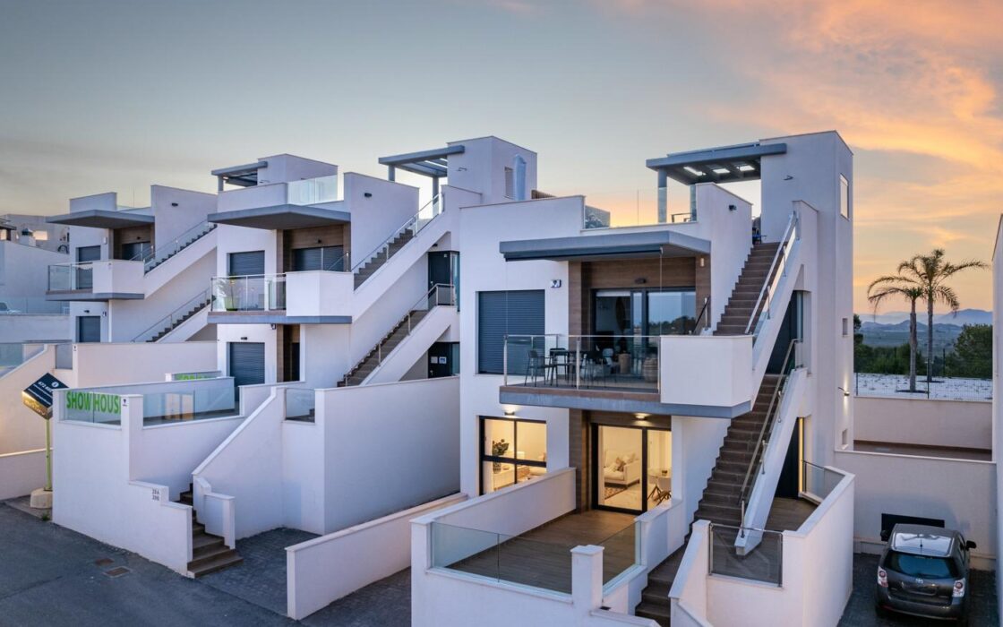 Бунгало 92 кв.м с видом на море в San Miguel de Salinas