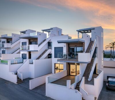 Бунгало 92 кв.м з видом на море в San Miguel de Salinas