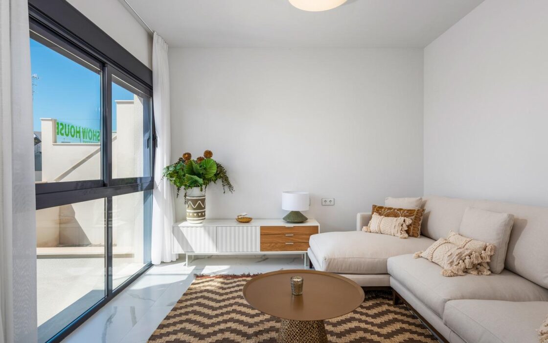 Бунгало 92 кв.м с видом на море в San Miguel de Salinas