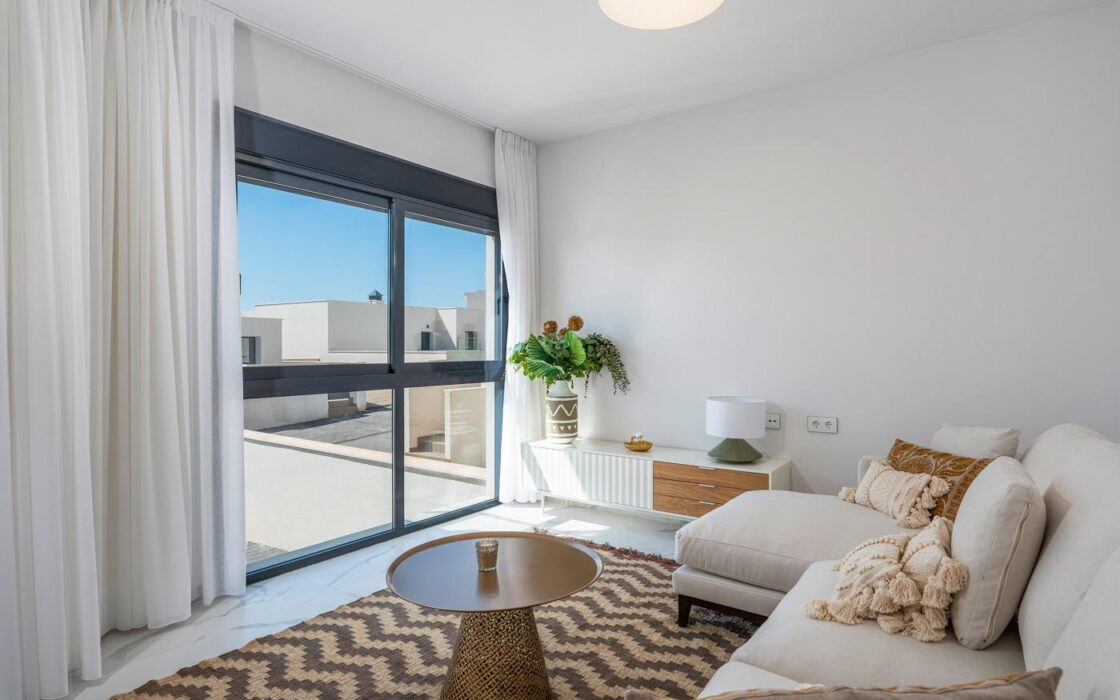 Бунгало 92 кв.м с видом на море в San Miguel de Salinas