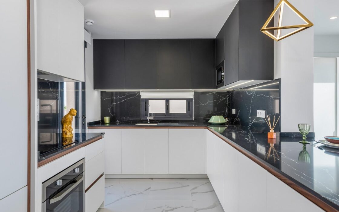 Бунгало 92 кв.м с видом на море в San Miguel de Salinas