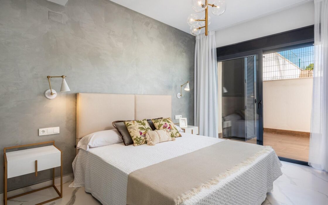 Бунгало 92 кв.м с видом на море в San Miguel de Salinas