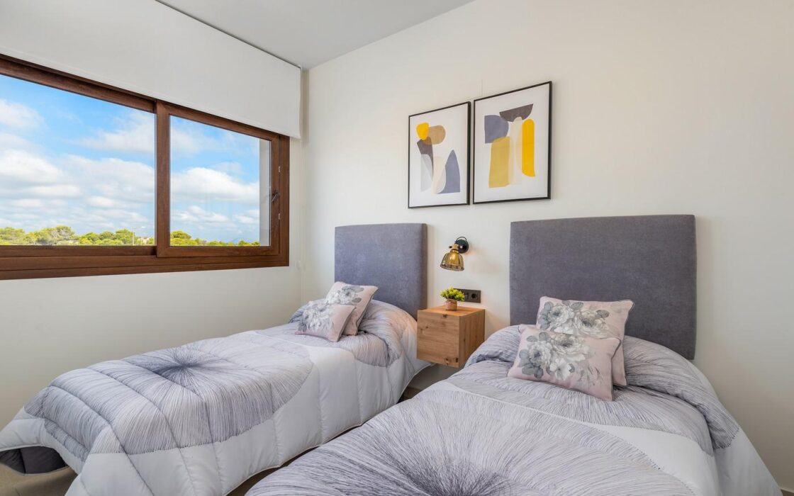 Бунгало в Торревьехе 63 кв.м с террасой у моря