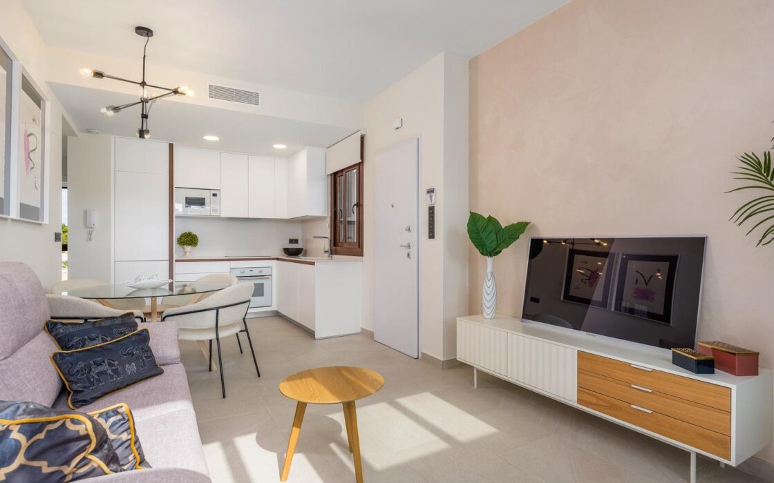 Бунгало в Торревьехе 63 кв.м с террасой у моря