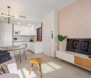 Бунгало в Торревьехе 63 кв.м с террасой у моря