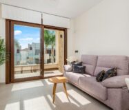 Бунгало в Торревьехе 63 кв.м с террасой у моря