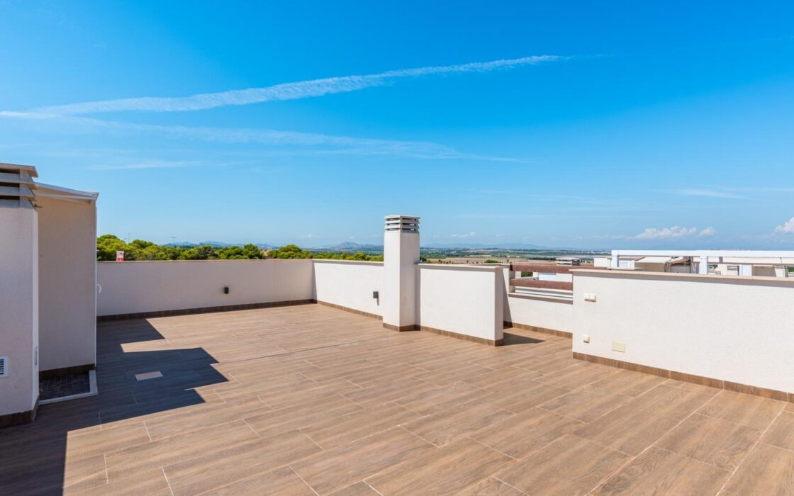 Бунгало в Торревьехе 63 кв.м с террасой у моря