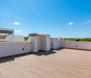 Бунгало в Торревьехе 63 кв.м с террасой у моря