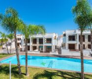 Бунгало в Торревьехе 63 кв.м с террасой у моря