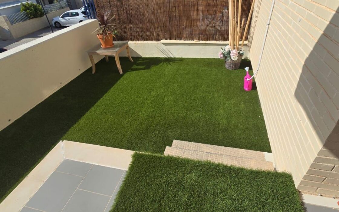 Бунгало в Аликанті біля моря з терасою 135 кв.м