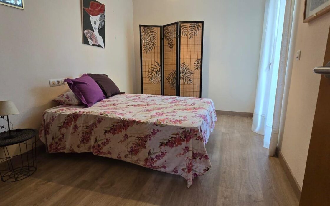 Бунгало в Аликанті біля моря з терасою 135 кв.м