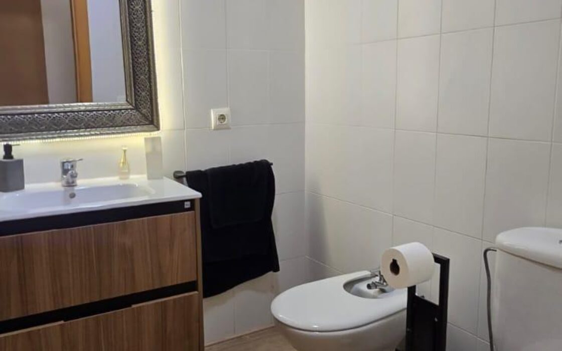 Бунгало в Аликанті біля моря з терасою 135 кв.м