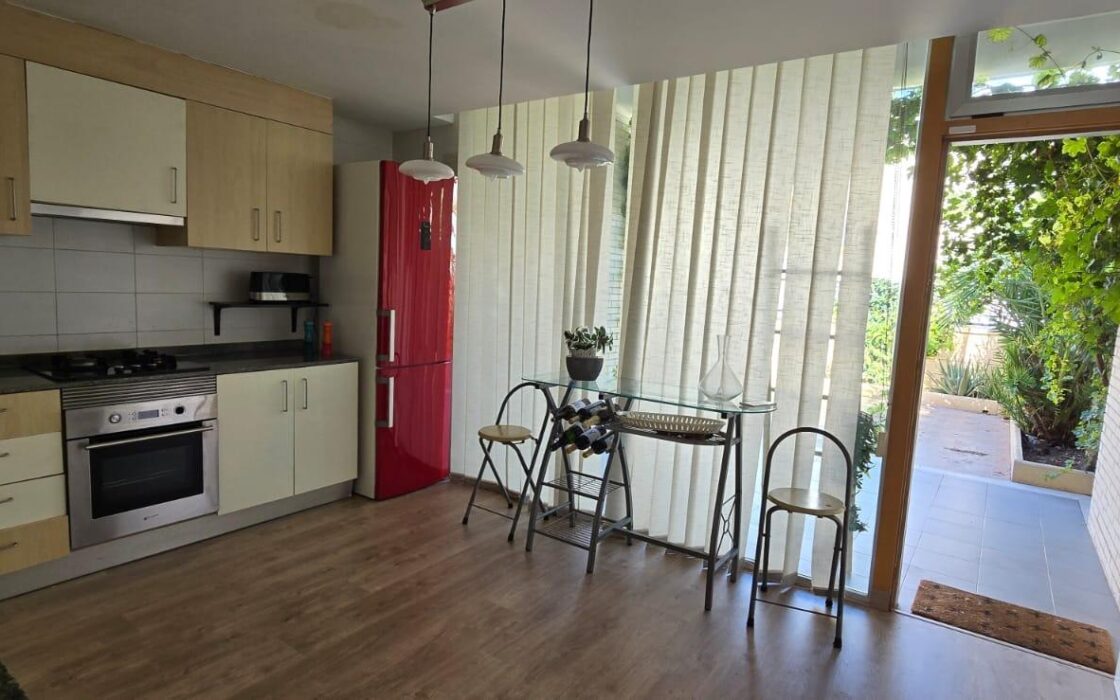 Бунгало в Аликанті біля моря з терасою 135 кв.м