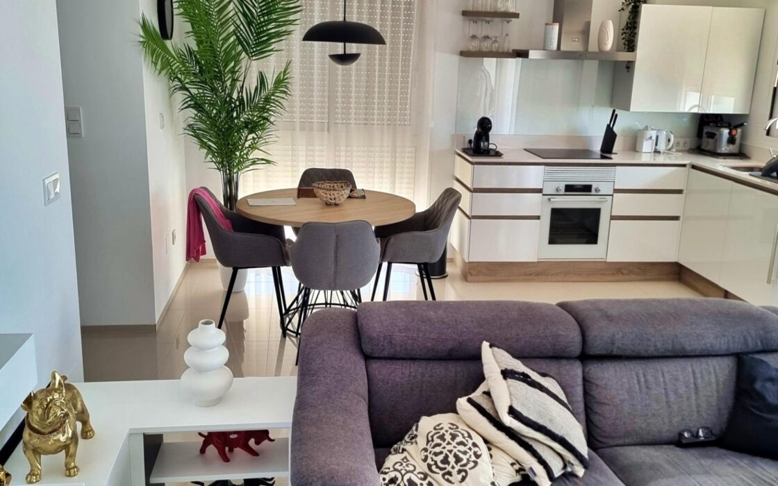 Бунгало 80 кв.м в Сьюдад Кесада, 10 км до моря