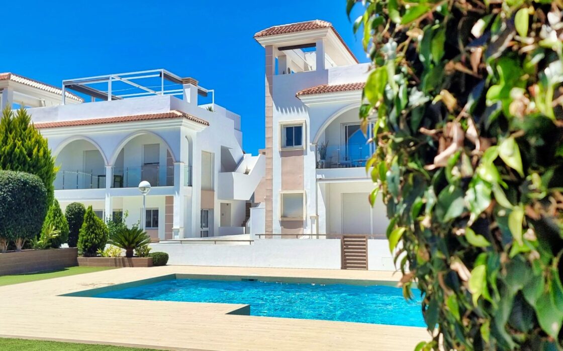 Бунгало 80 кв.м в Сьюдад Кесада, 10 км до моря