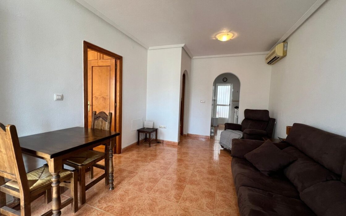 Бунгало в Торревьехе с террасой 70 кв.м в районе Torreta Florida